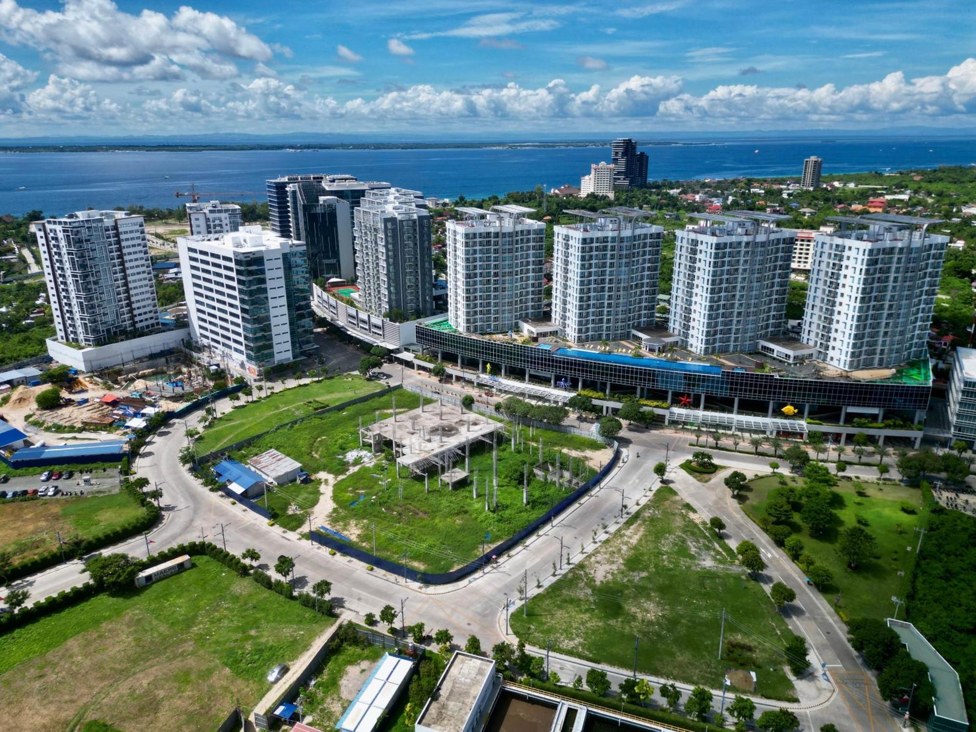 1Br Mactan New Town Apartments Ocean View, Free Pool, Free Beach, Near Airport Punta Engaño エクステリア 写真